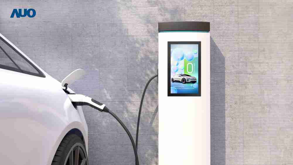 友達〝EVSE車用充電樁解決方案〞專為電動汽車充電樁設計，，，，具有高亮度、、克服戶外艱難環境的耐溫、、、耐紫外線等特性，，並搭載散熱性及擴充性強的高效能工業電腦，，可實現人機互動訴求，，如資訊顯示、、支付等應用