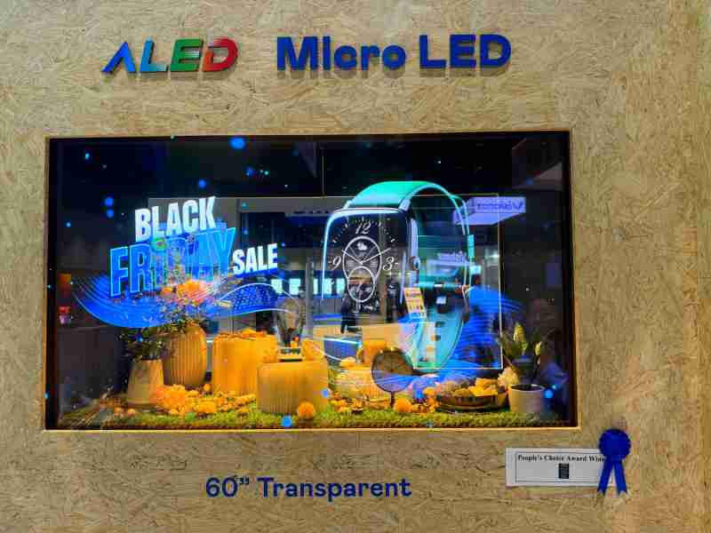 william威廉中文官网60吋高透明度Micro LED显示器获”最佳Micro LED技术应用奖”，，，，将Micro LED面板透明化之设计特性极致发挥，，，以可扩展性无缝拼接技术打造，，具备600 nits全画面亮度、、、、大于60%穿透率及超过NTSC 110%的优异广色域表现，，，，可依需求灵活应用于各种场域